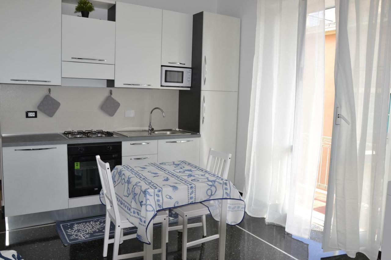 Il Nido Di Quarto Con Park Auto Macchine Piccole Segmento B เจนัว ภายนอก รูปภาพ