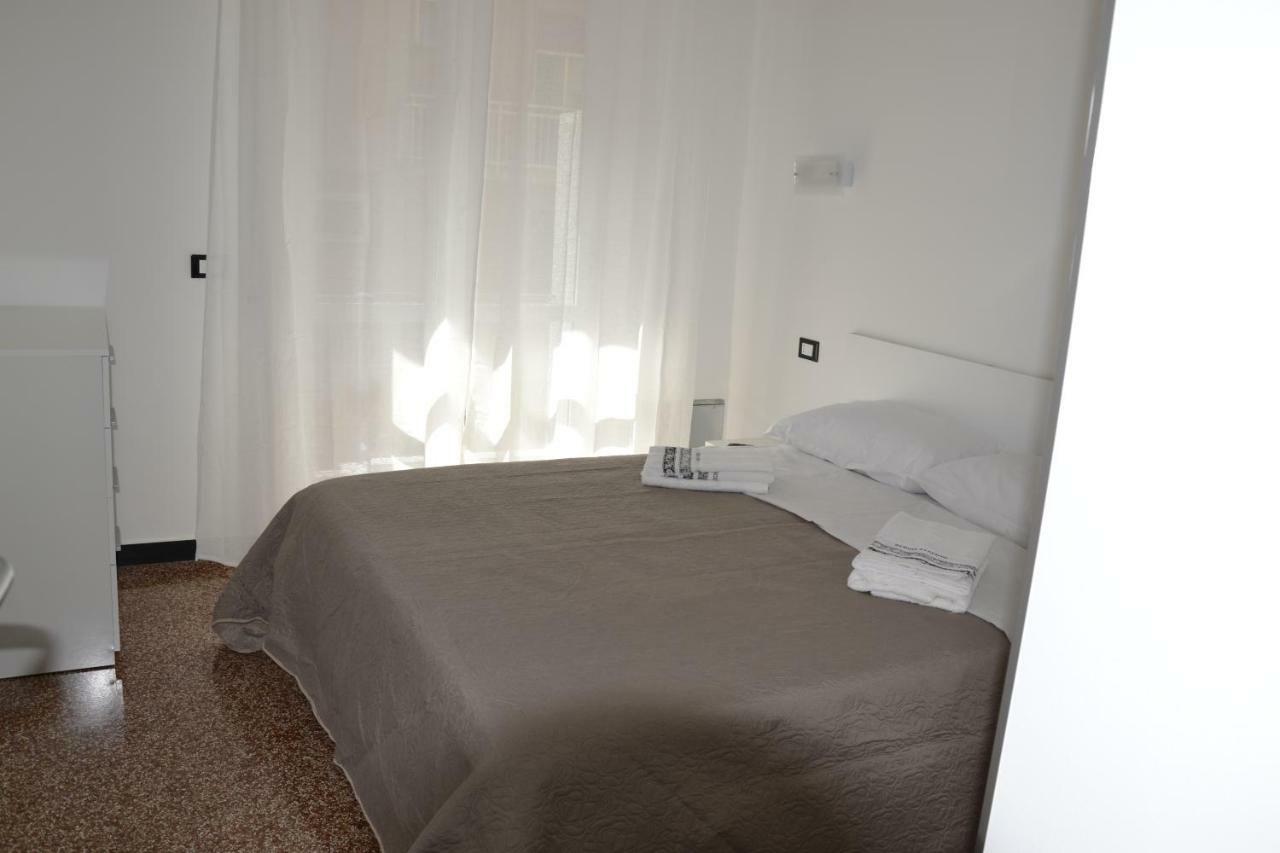 Il Nido Di Quarto Con Park Auto Macchine Piccole Segmento B เจนัว ภายนอก รูปภาพ